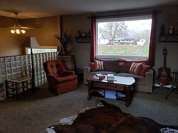 5th image of 1219 Schweiter Ln