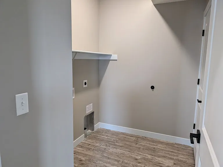 3417 Weaver St — Photo 48