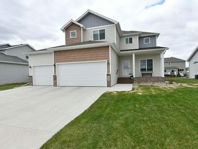 6620 57th Ave S, Fargo, ND, 58104