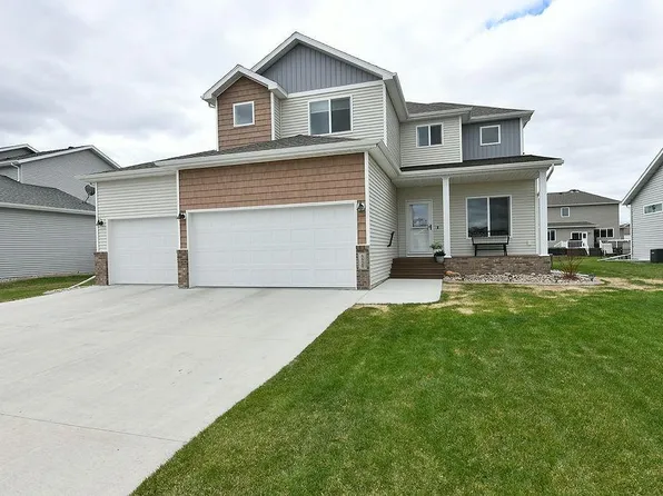 6620 57th Ave S, Fargo, ND 58104
