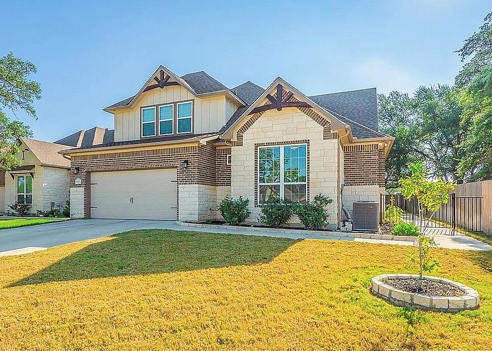 1st image of 604 Scenic Bluff Dr
