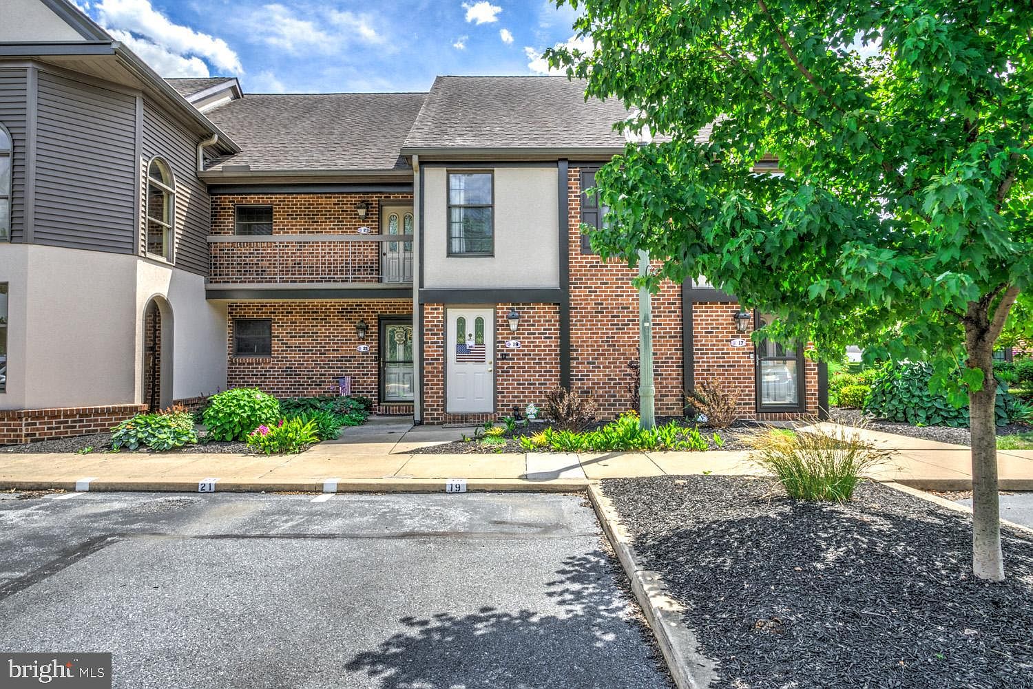 19 Amberley Way, Lititz, PA 17543 Zillow