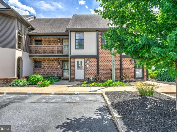 19 Amberley Way, Lititz, PA 17543