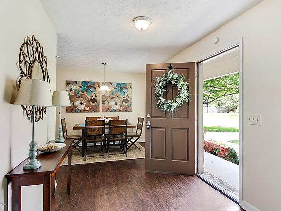 3rd image of 7406 White Alder Dr