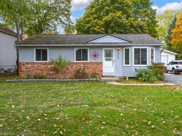 2580 Longview Ave, Rochester Hills, MI 48307