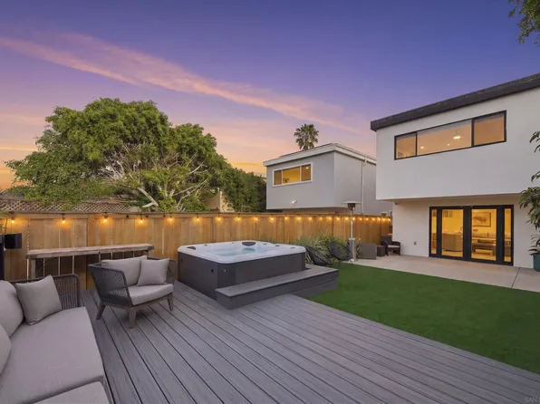 2354 Chalcedony St, San Diego, CA 92109