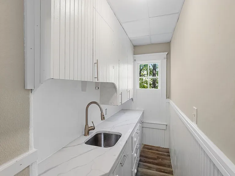 54-56 Hamlet Ave — Photo 10