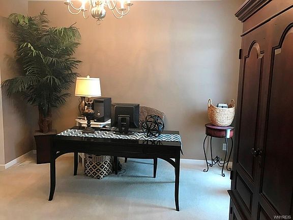 4th image of 6079 Woodford Dr