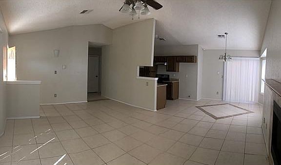 3rd image of 1509 Plaza Verde Dr