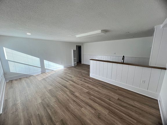 2nd image of 11319 E Lexington Ave