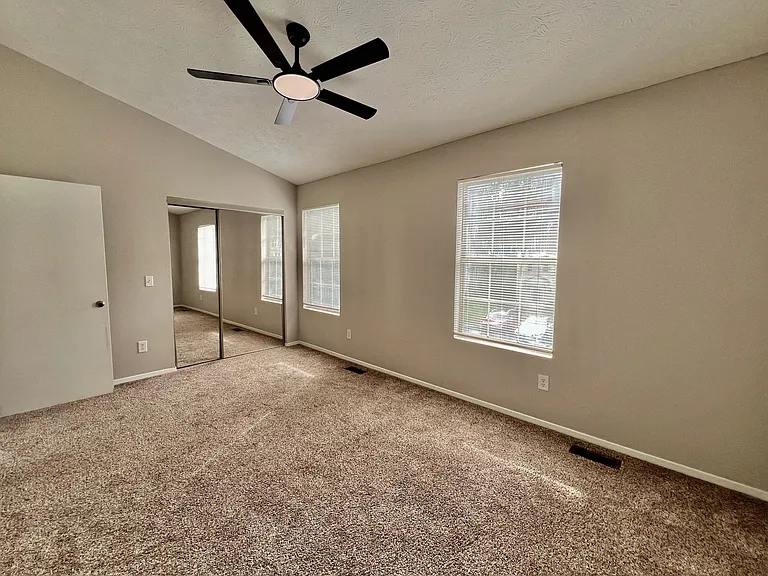 1804 Queen Anne Ct — Photo 15
