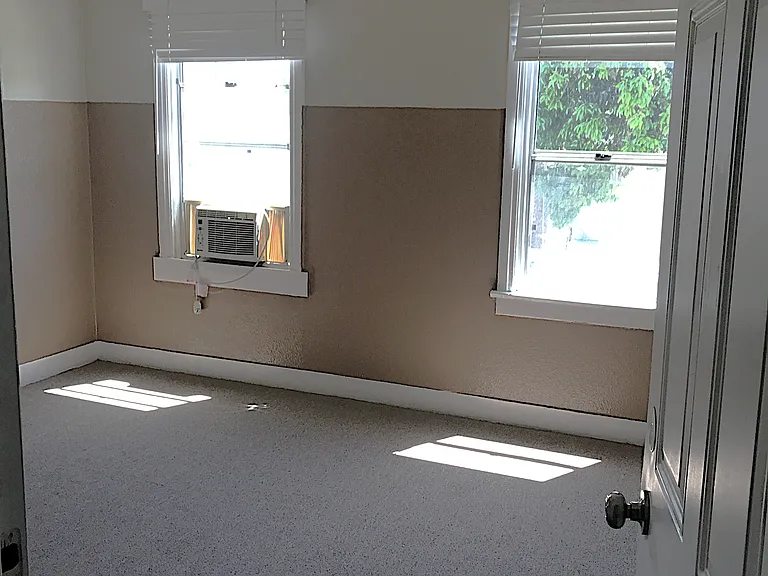1608 W 35th St #1610-1/2 — Photo 11