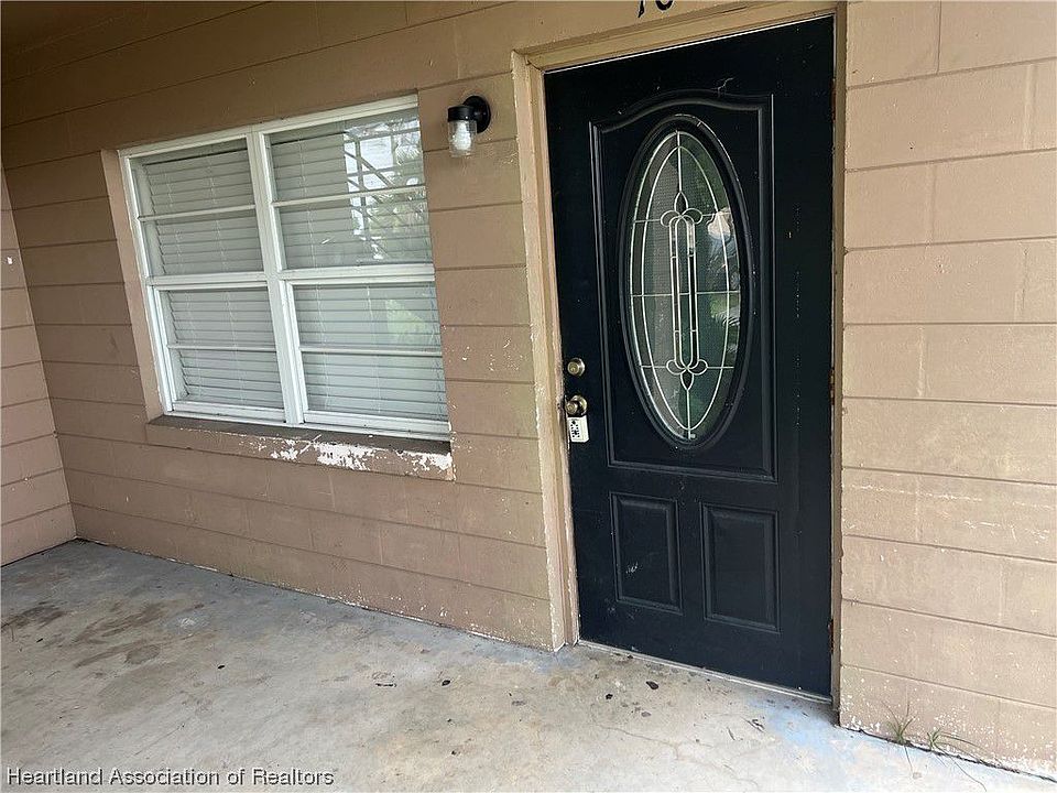 2nd image of 10 S Desoto Ave