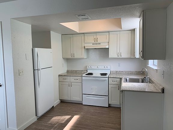 5th image of 168 N Comet Ave APT D1
