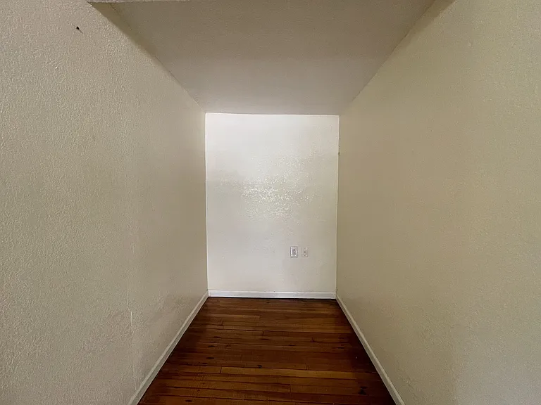 4415 Forest Ave — Photo 42