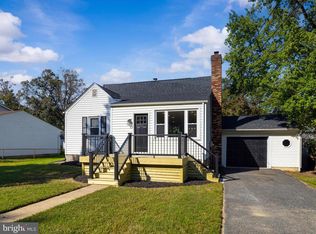 1768 Poplar Ridge Rd, Pasadena, MD 21122