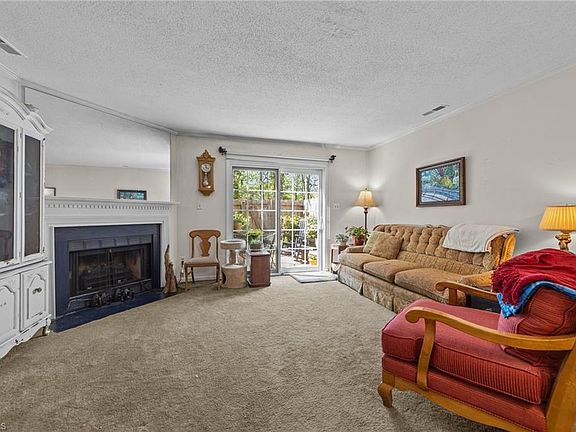 4th image of 4655 Lawndale Dr