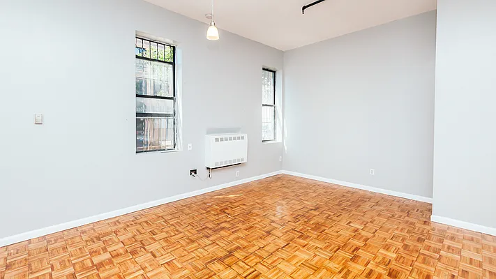 Rented by Nooklyn NYC LLC | media 7