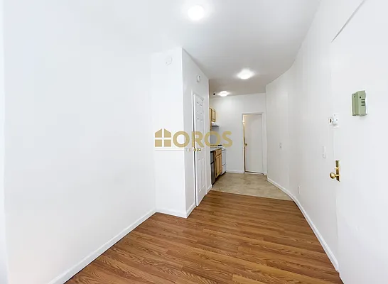 Rented by City Connections Realty | media 10