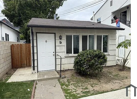 1 bed, 50 sqft, $2,300 — Photo 2