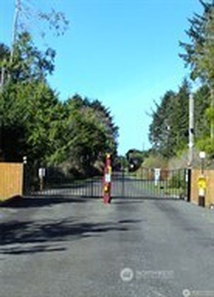 2nd image of 39 Dolphin Ln.