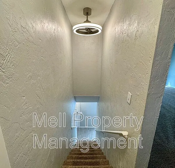 526 Holly Ln — Photo 16