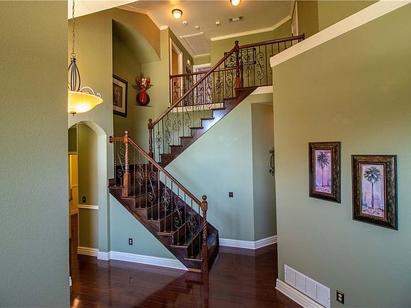 4th image of 3004 Hartford Ct