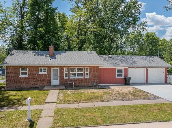 1001 Kickapoo St, Leavenworth, KS 66048
