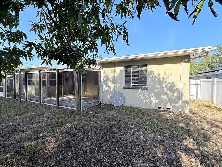 309 Kerry Dr — Photo 5