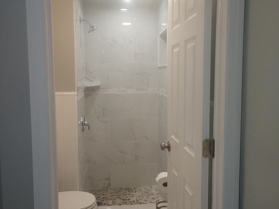3rd image of 554 Summit Ave #554