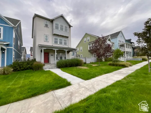 11638 S Skyward Rd W, South Jordan, UT 84009