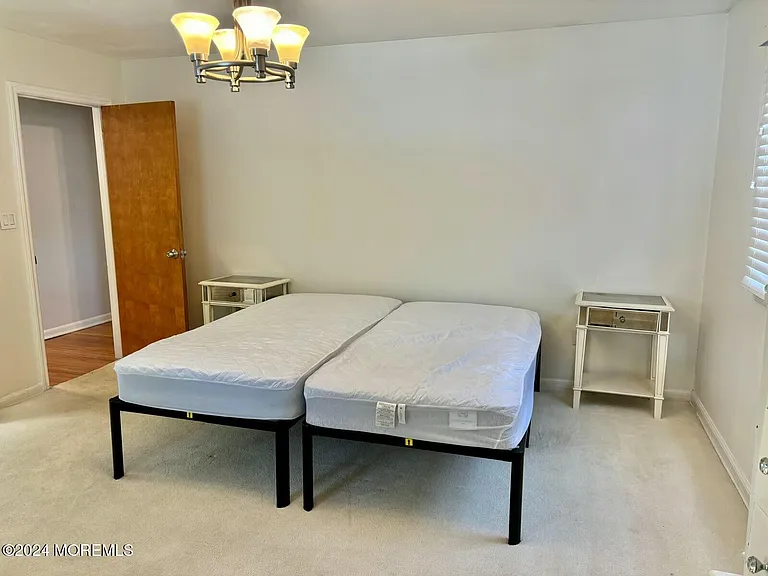 311 Roosevelt Ave — Photo 11