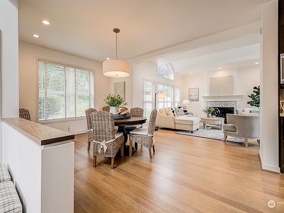 2nd image of 3000 W Lake Sammamish Parkway NE