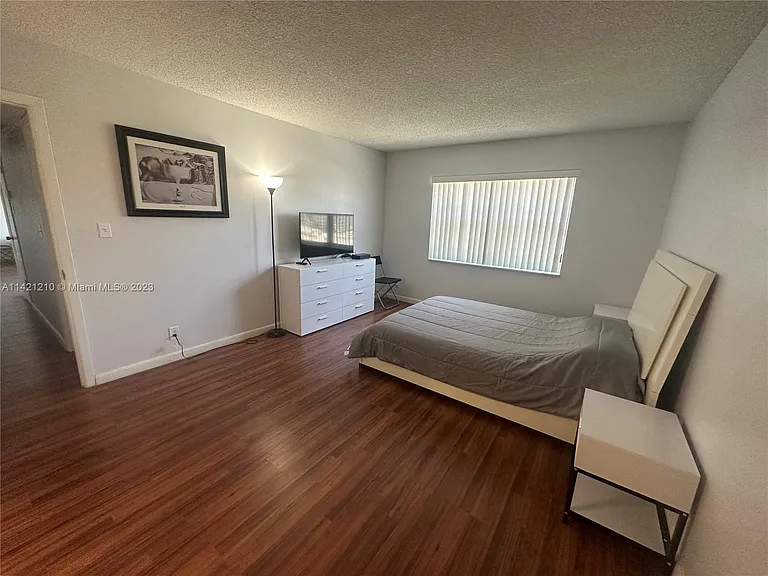 401 Golden Isles Dr #603 — Photo 8