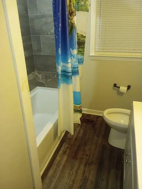 405 E 14th St - Scotland Entire Home — Photo 2