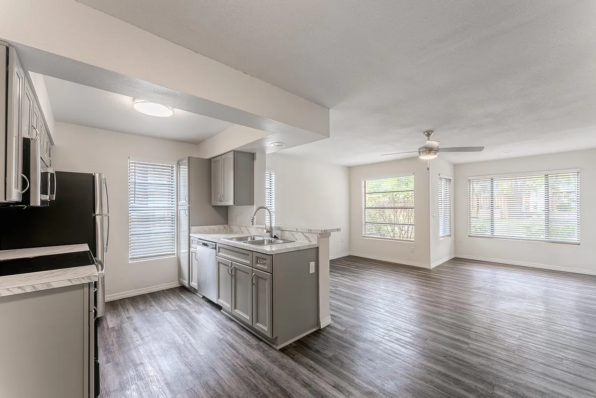 Building Photo - Harbor Oaks Apartments