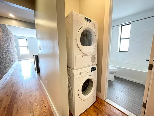 Rented by Bruma Realty LLC | media 2