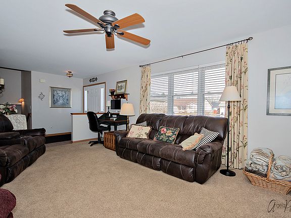 5th image of 5703 Landcaster Cir