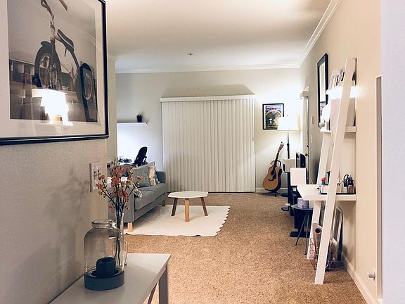 3rd image of 50 N San Mateo Dr