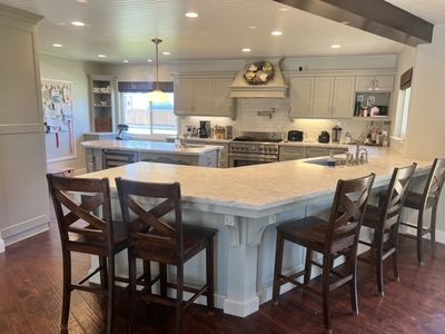153 N Cambridge Dr, Lemoore, CA, 93245