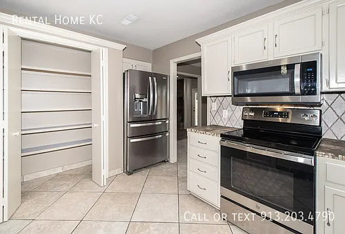 15917 W 153rd St — Photo 15