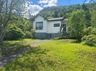 92 Memorial Drive, Clarenville, NL A5A1N4