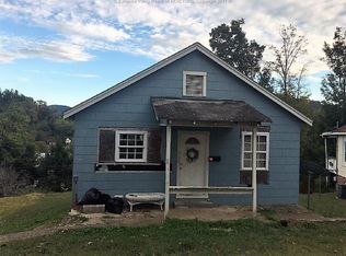 332 Wilson St, Madison, WV