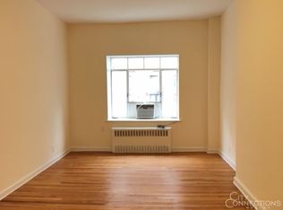 32 W 72nd St APT 4B, New York, NY 10023