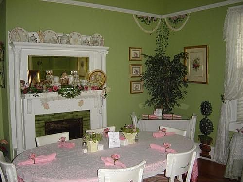 4th image of 209 E Main St