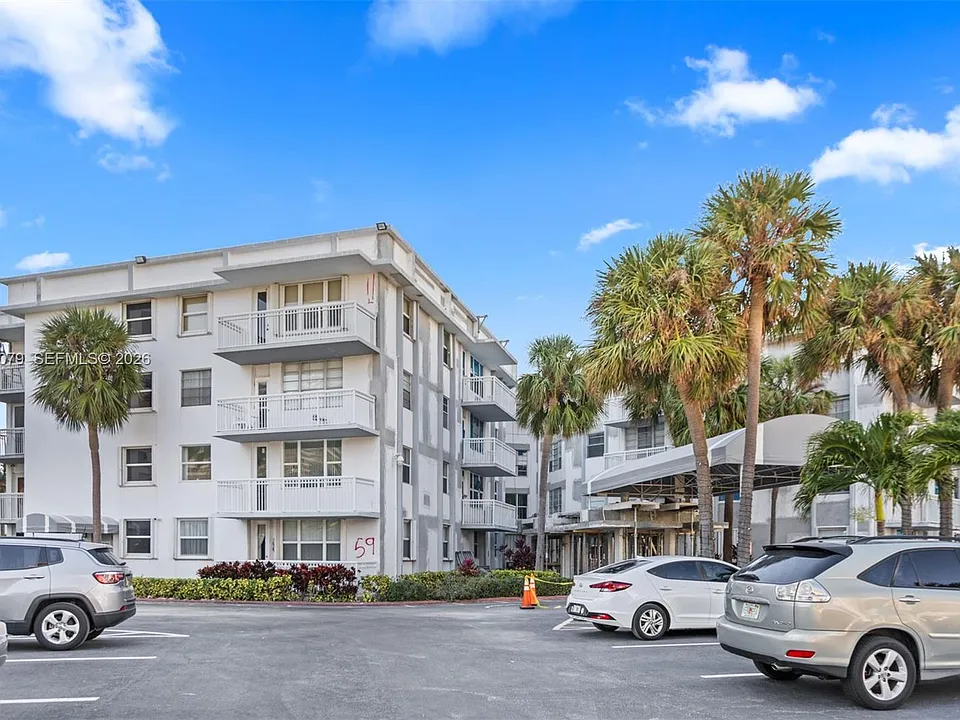 1913 S Ocean Dr #212