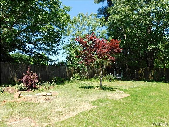 3rd image of 34 Bellview Dr