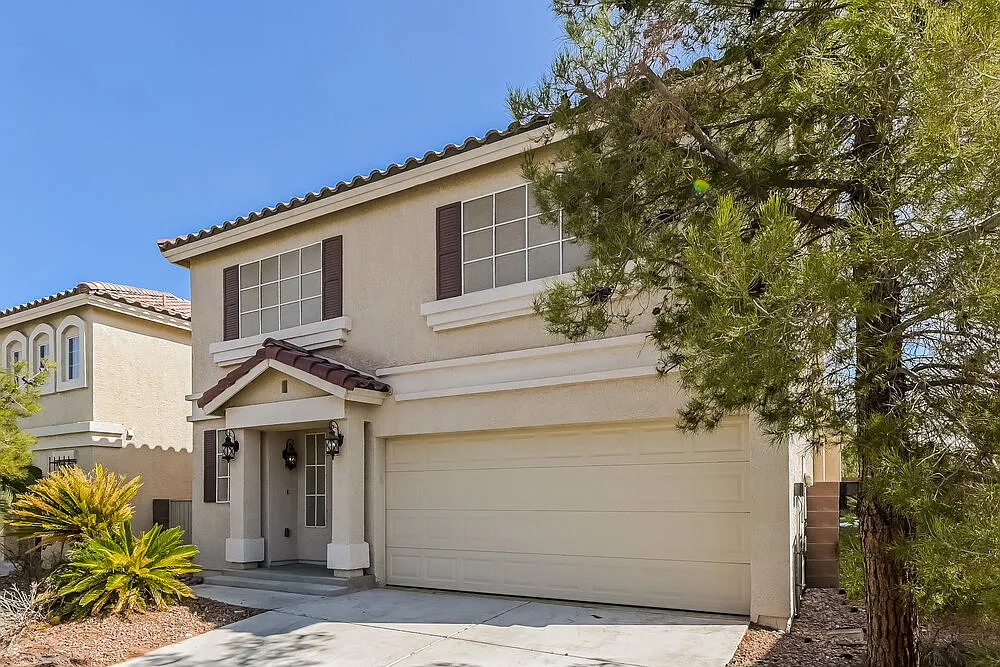 3 bed, 2.5 bath, 1855 sqft, $2,295 — Photo 4