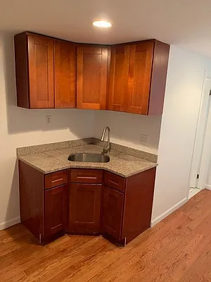 Rented by Dekom Inc. | media 34