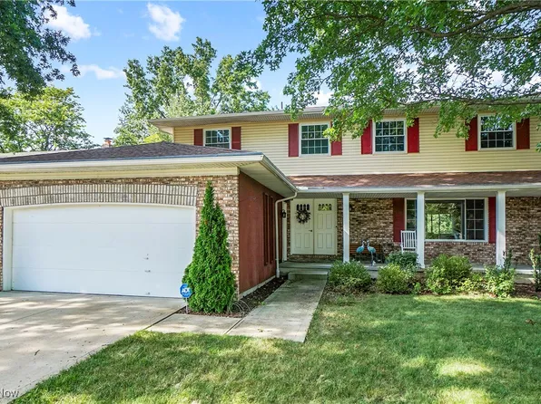 18248 Raccoon Trl, Strongsville, OH 44136